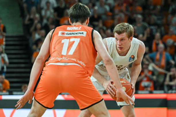 的情绪化描 的情绪化描